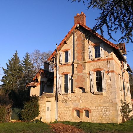 Maison La Demi-Lune Boulleret Exteriör bild
